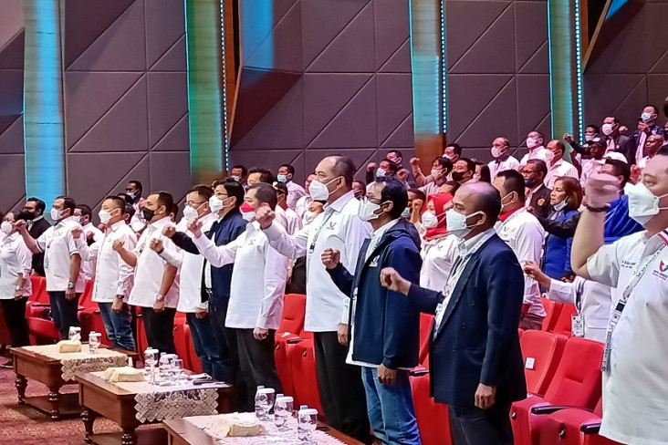 Meriahnya Penutupan...