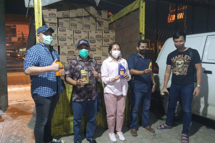 Gudang Oli Palsu di...