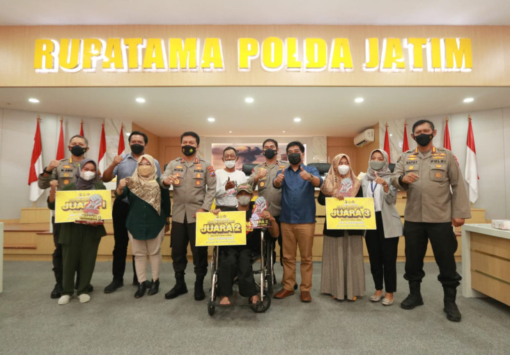 Lomba Orasi Piala Kapolri,...