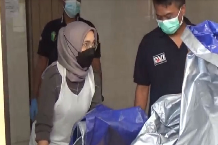 Sosok Siti Nurhasanah,...