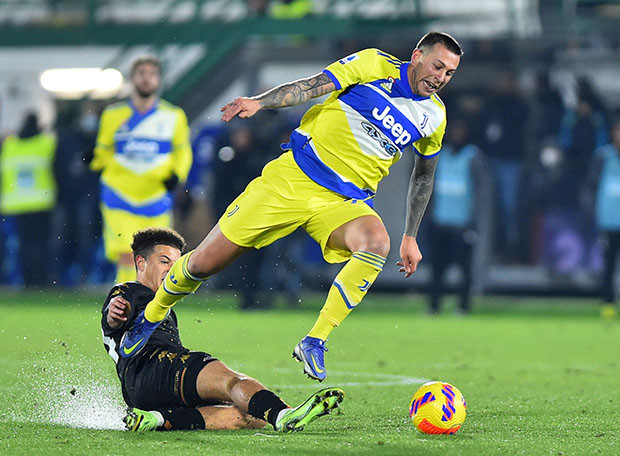 Hasil Venezia vs Juventus:...