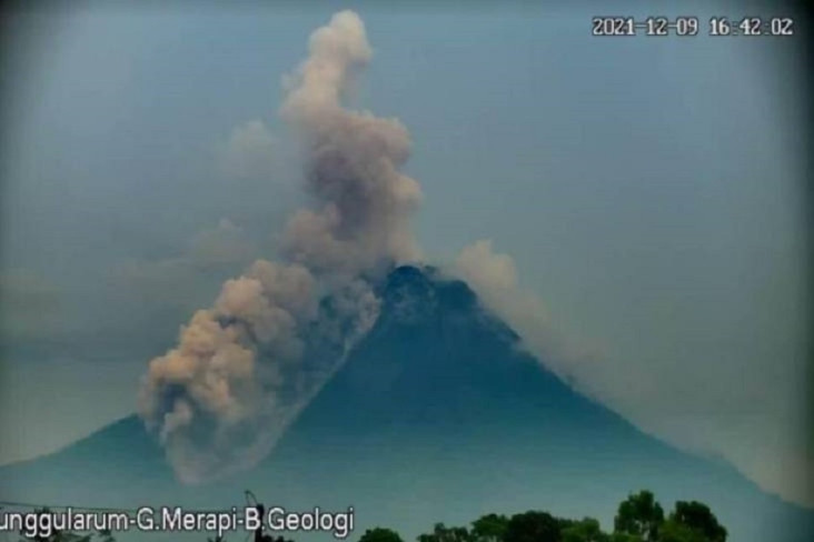 Waspada, Gunung Merapi...