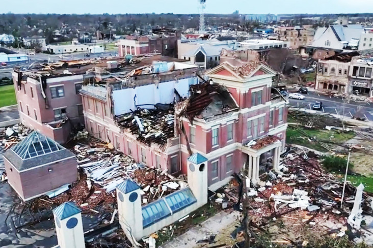 Tornado Terjang Kentucky,...