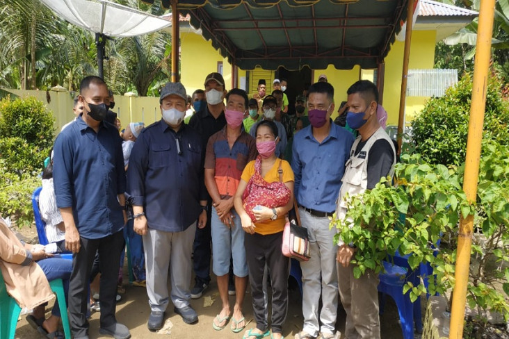 Istri Baru Melahirkan,...