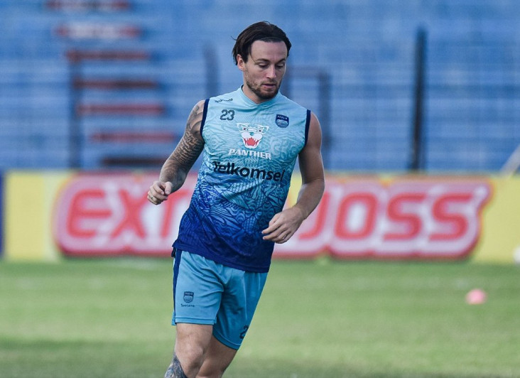 Liga 1: Dipaksakan Main...