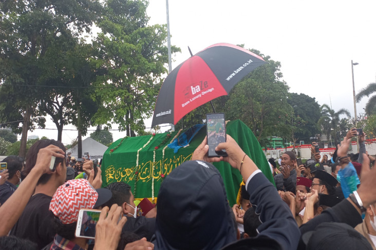 Lantunan Ayat Suci Alquran...