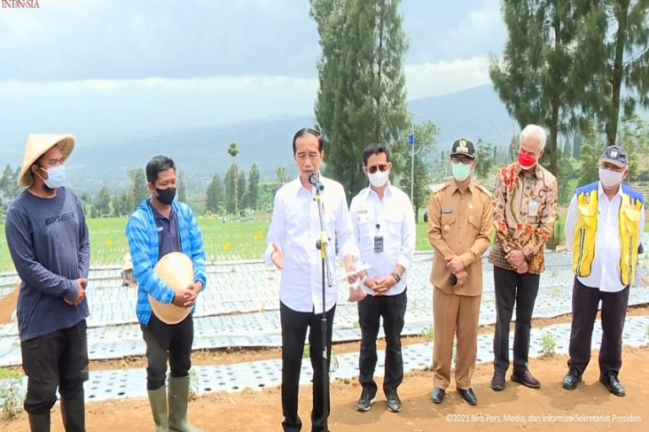 Jokowi Ingin Hasil Panen...