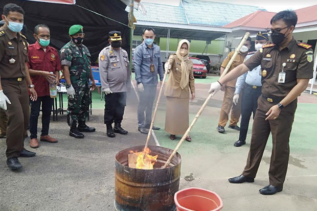 Andi Kartini Prihatin...