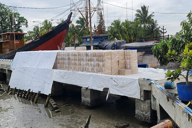 Bawa 9,5 Juta Batang...
