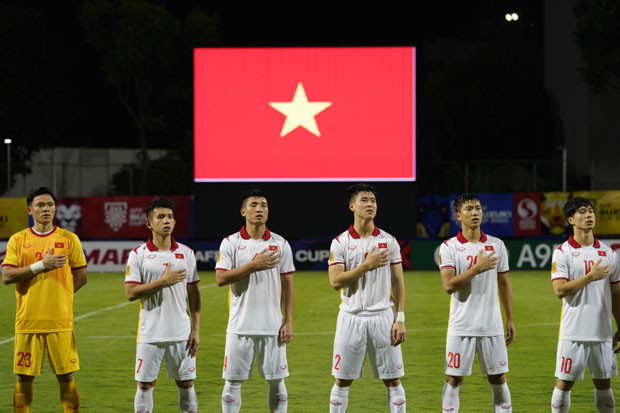 Timnas Indonesia vs...