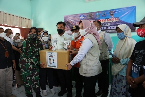 Bupati Serang Temui...