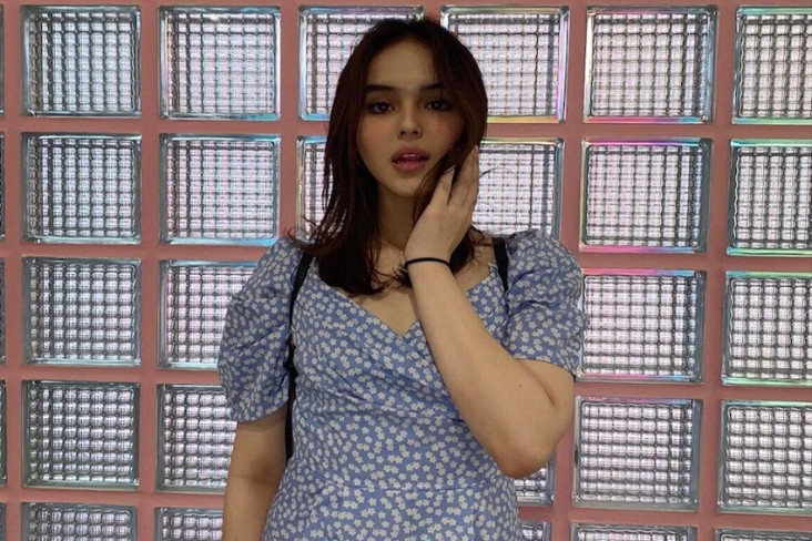 Jenazah Laura Anna Dimandikan,...