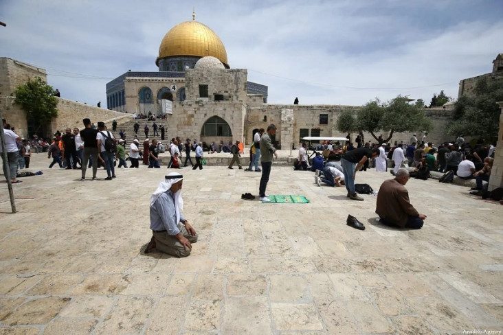 Warga Israel Berdandan...
