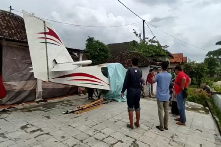 Penampakan Pesawat Terbang...