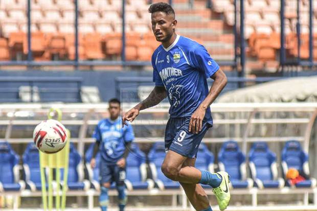 Wander Luiz Tinggalkan...