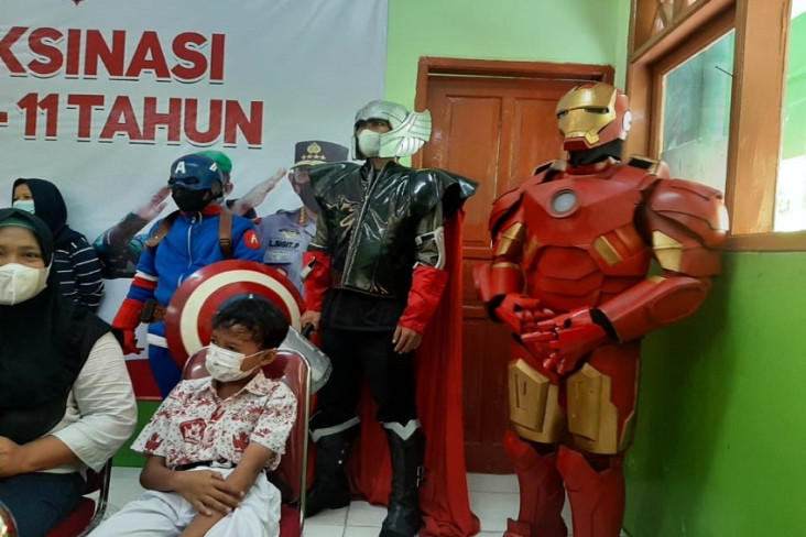 Vaksinasi Anak di Kebayoran...