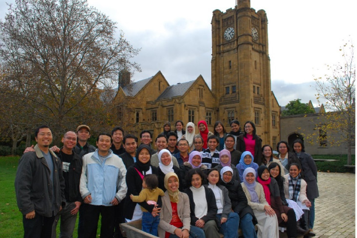 Universitas Ternama...