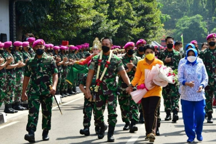 Kunjungi Korps Marinir,...