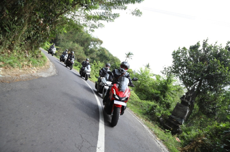 Astra Motor Sulsel Berbagi...