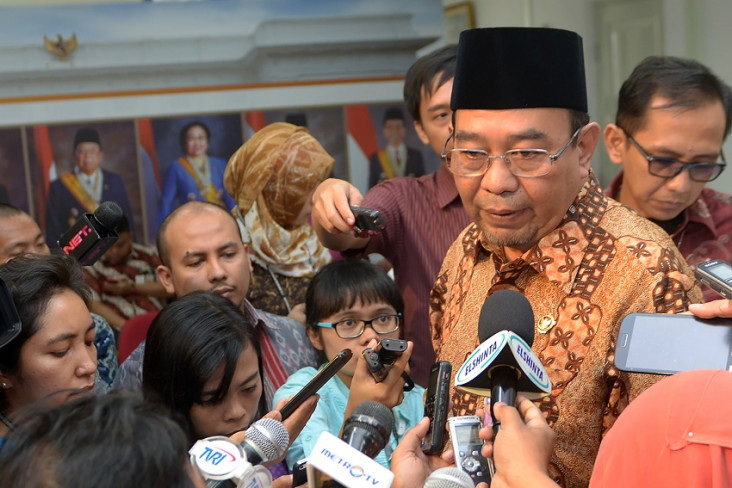 Harry Azhar Azis Rencananya...