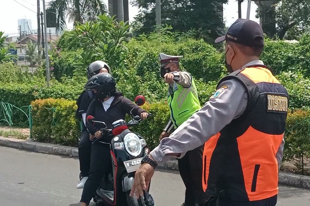 Antisipasi Omicron,...