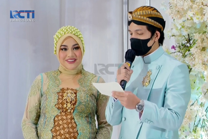 Sungkeman, Aurel Hermansyah...