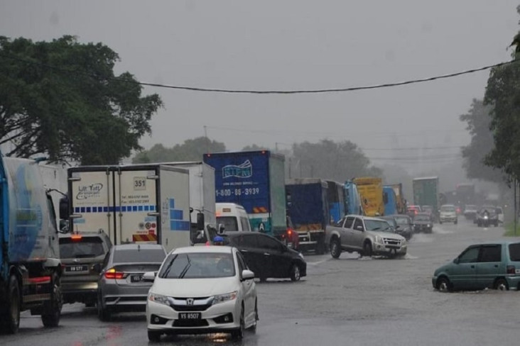 Banjir Melanda 6 Negara...