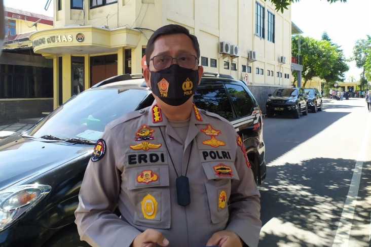 Polda Tunggu Laporan...