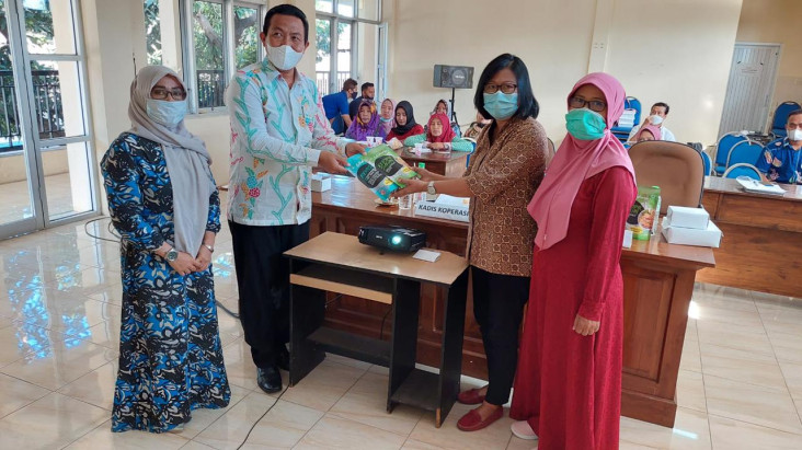 Melalui Program CSR,...