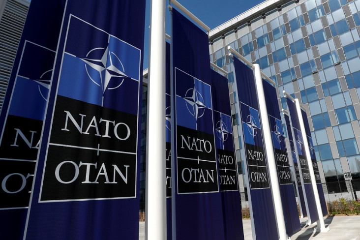 NATO Pertimbangkan Pengerahan...