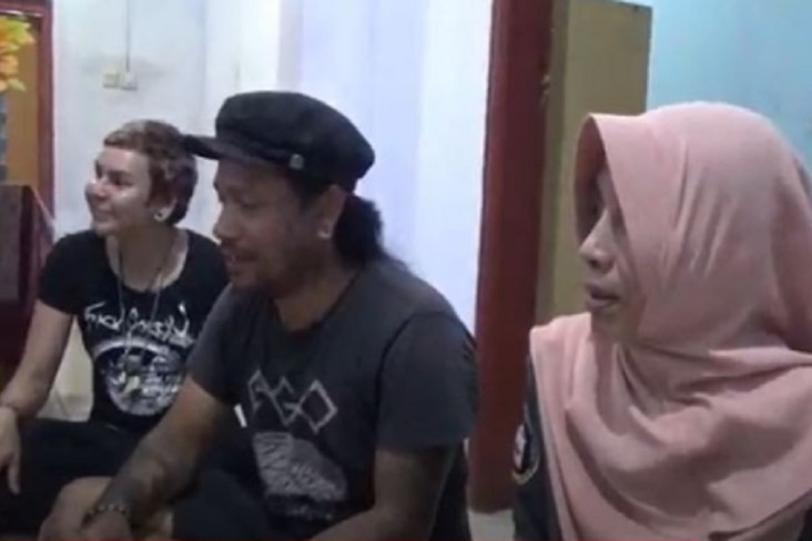 Tangis Bule Austria...
