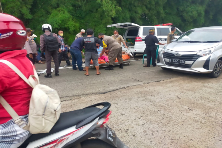 Hindari Jalan Berlubang,...