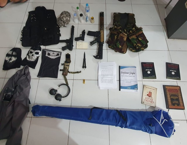 3 Terduga Teroris yang...