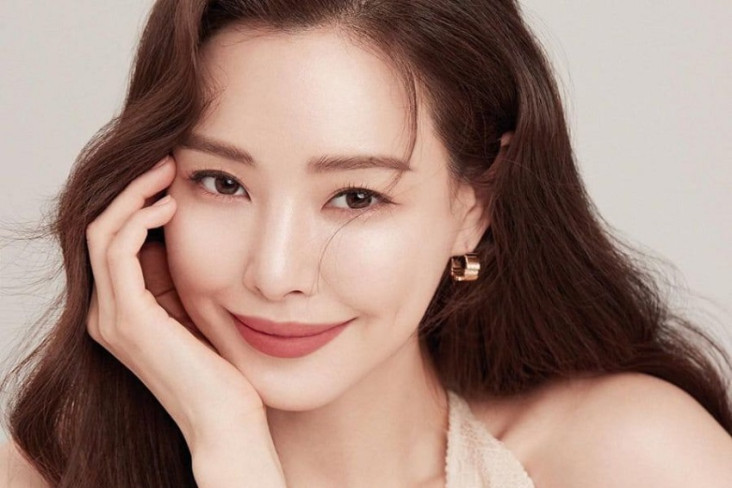 Honey Lee Resmi Menikah...
