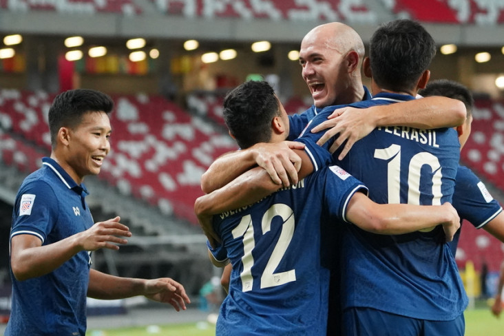 Leg 1 Semifinal Piala...