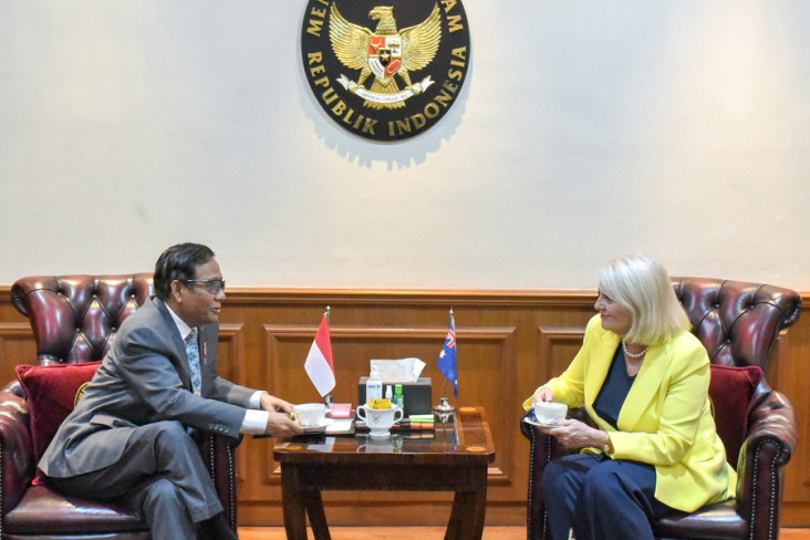 Bertemu Mahfud MD, Mendagri...