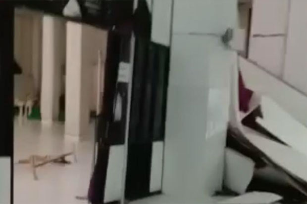 Atap dan Pintu Masjid...