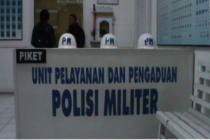 Polisi Militer Tahan...