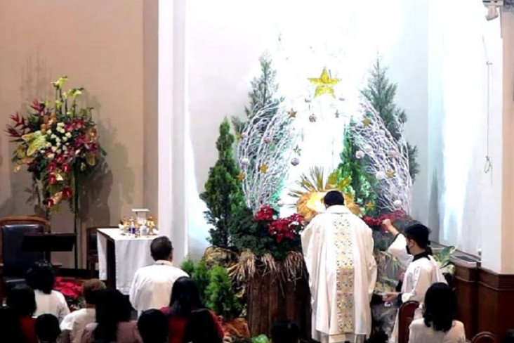 Khidmat Misa Natal di...