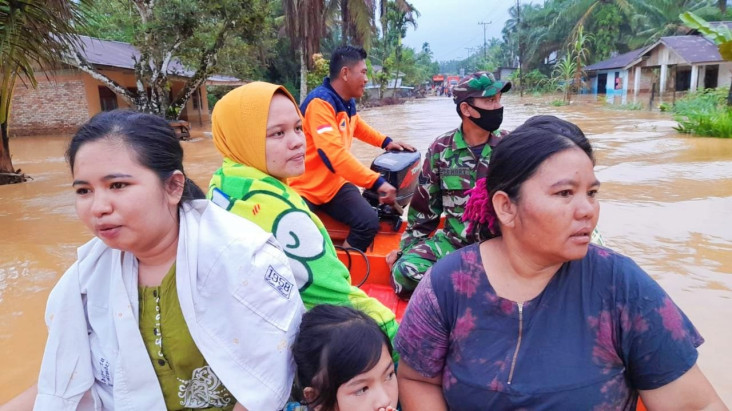 Ratusan Rumah Warga...