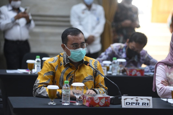 DPR Dorong Vaksin Booster...