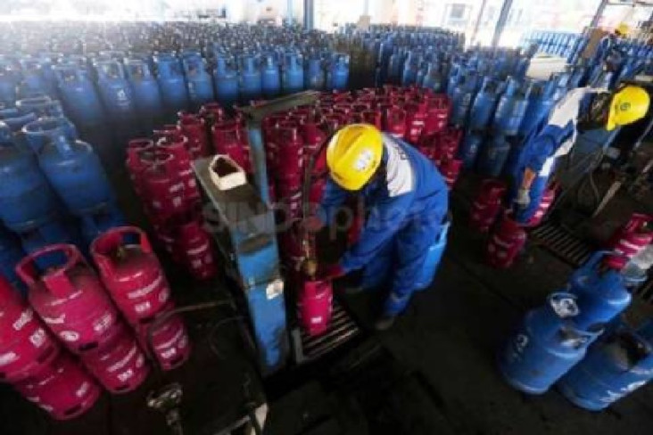 Pertamina Naikkan Banderol...
