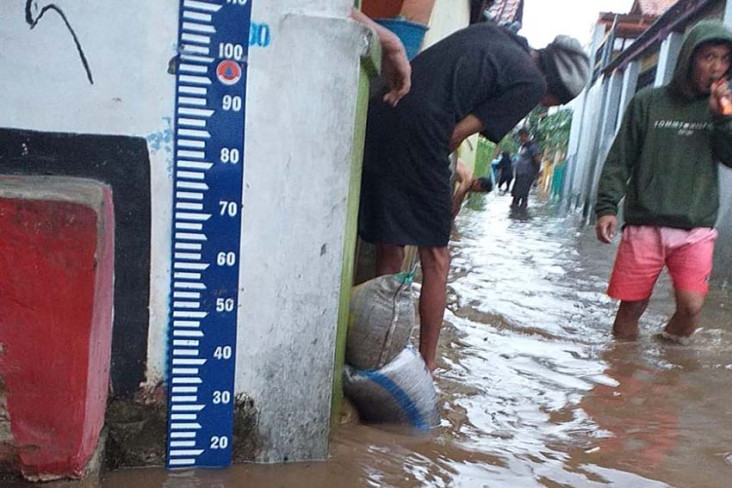 Banjir Terjang Kabupaten...