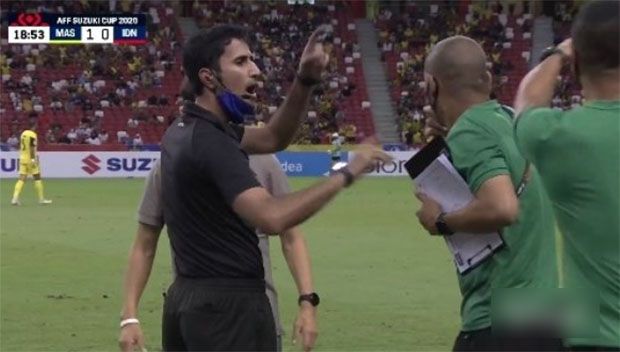 Wasit Kontroversial...