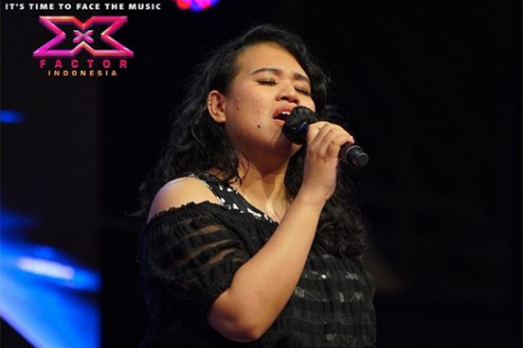 Bawakan Lagu Annie Lennox,...