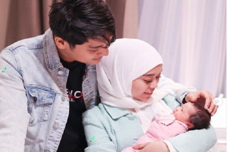 Lesti Kejora Melahirkan,...