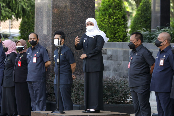 Gubernur Khofifah Larang...