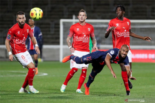 PSG Kirim Rafinha ke...