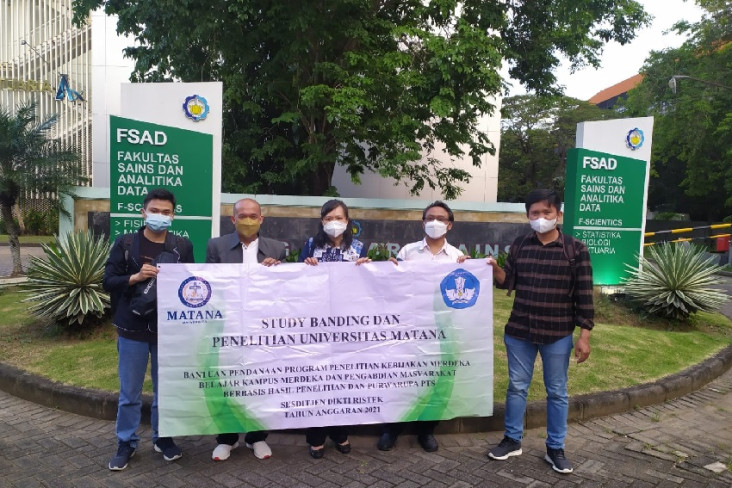 Raih Dana Rp900 Juta...