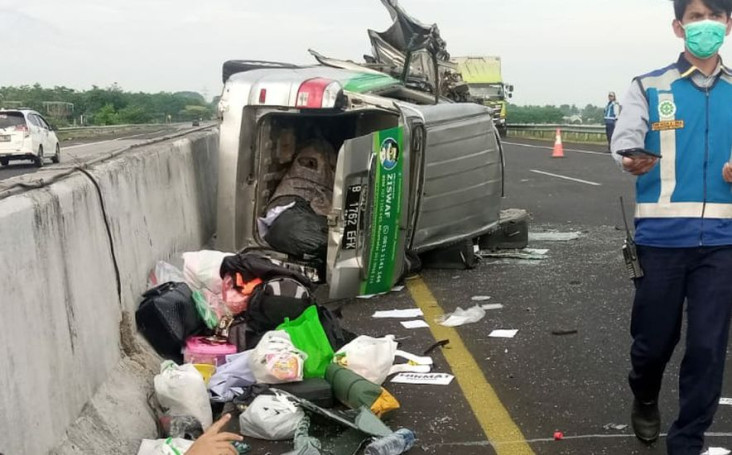 Mobil Relawan Semeru...